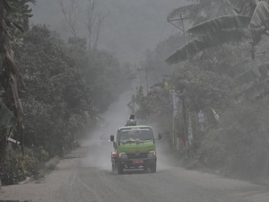 BMKG Ingatkan Ancaman Banjir Lahar Hujan Gunung Lewotobi Laki-Laki