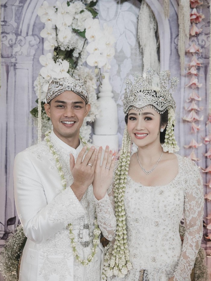 Febby Rastanty dan Sudrajat Djumantara