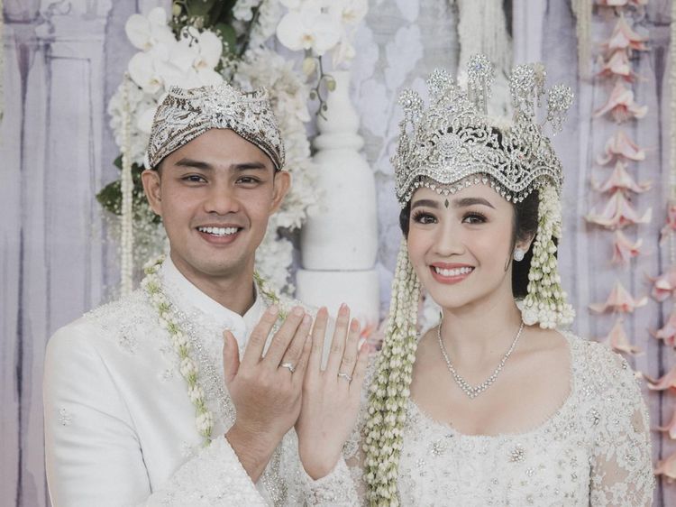 Foto: Wajah Bahagia Febby Rastanty Sah Jadi Istri Polisi