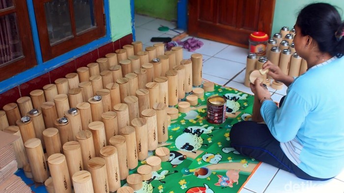 Hasil kerajinan tangan Suhendi