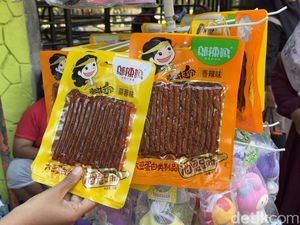 Duh, Jajanan La Tiao Masih Dijual di Surabaya Meski Sudah Dilarang BBPOM