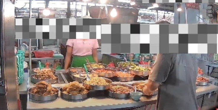 Jijik! Pemilik Kedai pakai Sendok Bekas Mulutnya saat Cicip Jualannya