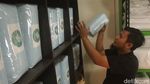 Aksi Yoka yang Viral gegara Jual Kain Kafan di TikTok