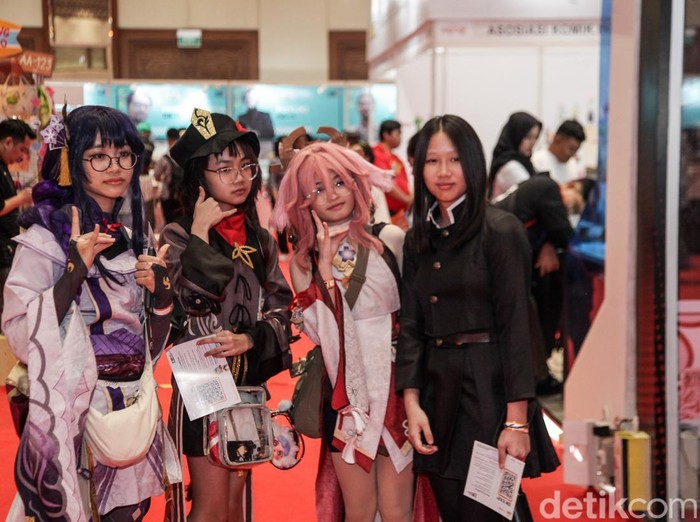 Indonesia Comic Con (ICC) 2024 menjadi ajang temu cosplayer. Para pencinta budaya pop juga bisa berfoto bareng Cobie Smulders, pemeran agen Maria Hill di MCU, Sabtu (9/11/2024).