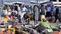 Provinsi Balochistan yang menjadi lokasi insiden ini diketahui menjadi basis bagi sejumlah militan separatis. Provinsi Balochistan yang merupakan provinsi terbesar namun paling miskin di Pakistan ini, terletak di dekat perbatasan Afghanistan dan Iran. 