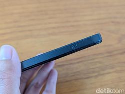 Unboxing Nubia Focus Pro 5G dengan Tombol Kamera Mirip iPhone 16