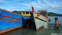 Selain untuk mencari ikan, pongpong juga menjadi andalan warga Anambas untuk beraktivitas dari satu pulau ke pulau lain. Diketahui Anambas memiliki 225 pulau dan hanya 26 pulau yang dihuni oleh penduduk.