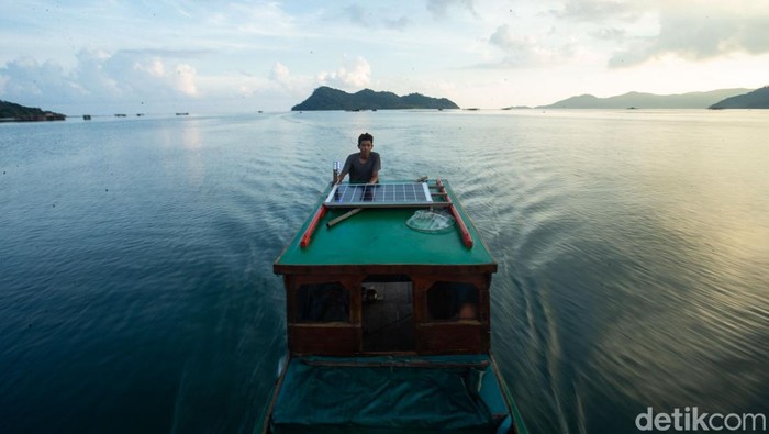 Pongpong, Perahu di Perbatasan RI yang Gunakan Energi Bersih Kemajuan teknologi mendorong nelayan yang berada di pulau terluar Indonesia kini memanfaatkan solar panel di kapalnya untuk keperluan listrik selama melaut, begini potretnya.