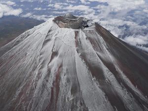 Salju di Puncak Gunung Fuji Telah Muncul, Datang Lebih Cepat dari Tahun Lalu
