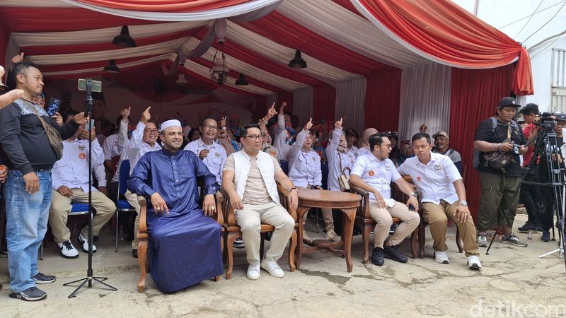 Ridwan Kamil di Ciracas, Jaktim, 9 November 2024. (Taufiq Syarifudin/detikcom)
