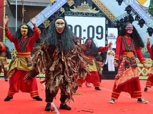Tari Tupping dari Lampung: Sejarah, Jenis Topeng, hingga Gerakannya