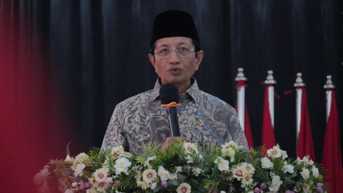 Transformasi institut dan sekolah tinggi keagamaan menjadi universitas menurut Menag diperlukan.
