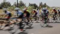 Menurut laporan Program Lingkungan Perserikatan Bangsa-Bangsa tahun 2022, Afrika memiliki rata-rata global tertinggi untuk berjalan kaki dan bersepeda yaitu 56 menit per orang per hari, dibandingkan dengan rata-rata global yaitu 43,9 menit. Tetapi hal ini tidak dipertahankan karena kota dan pendapatan tumbuh, karena transportasi dan status perkotaan condong ke kendaraan bermotor.