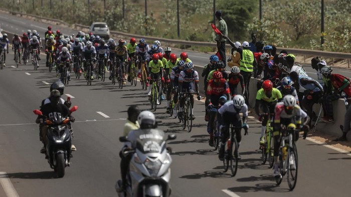 Bicycle enthusiasts take part in their usual weekend ride in Dakar, Senegal, October 27, 2024. REUTERS/Zohra Bensemra