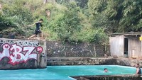 Kolam renang Paniisan Cippo Bandung.
