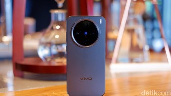 Sayangnya Vivo belum mengumumkan akan merilis X200 Pro Mini ini di luar China. Tertarik? Foto: Adi Fida Rahman/detikINET