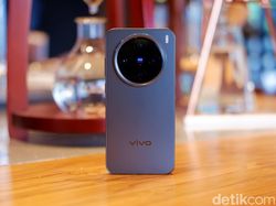 Unboxing Vivo X200 Pro Mini: Pesaing iPhone 16 Pro Harga Lebih Murah