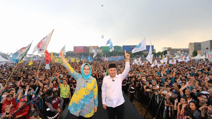 Airin Rachmi Diany-Ade Sumardi