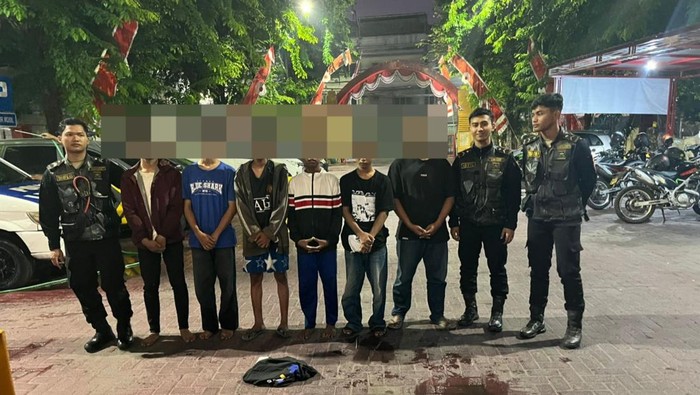Anggota gangster diamankan saat Live IG sedang tawuran di Surabaya