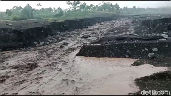 banjir lahar dingin gunung semeru