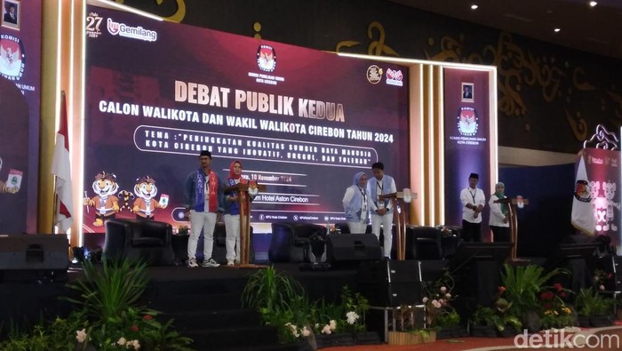 Debat publik kedua calon wali kota dan wakil wali kota Cirebon 2024