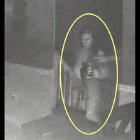 Pada tahun lalu, pengguna Reddit membagikan penampakan hantu yang terekam kamera. Kalau kalaian penakut jangan lihat sendiri.