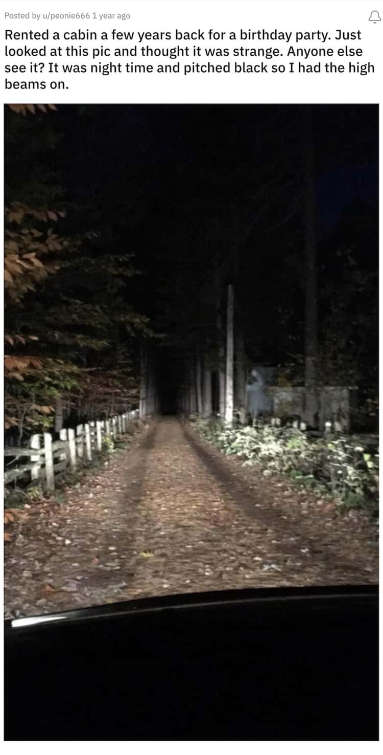 Deretan Penampakan Terekam Kamera, Kalau Penakut Jangan Lihat Sendiri Pada tahun lalu, pengguna Reddit membagikan penampakan hantu yang terekam kamera. Kalau kalaian penakut jangan lihat sendiri.