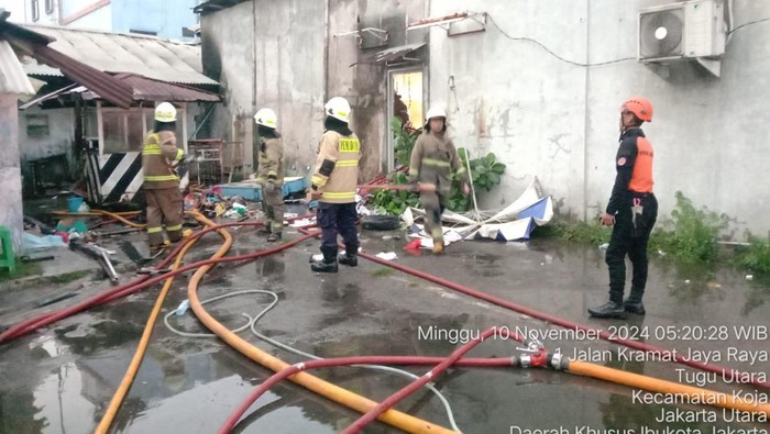 Gedung Kopegmar berupa gudang arsip, gudang air, dan kantin kebakaran (Foto: Dok. BPBD DKI Jakarta).