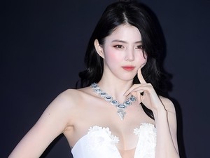 Gaya Seksi Han So Hee Bergaun Putih Tuai Kritik, Disebut Bak Ahjumma