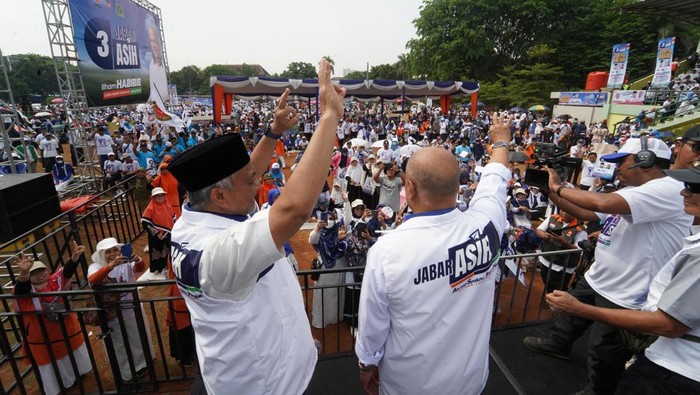 Kampanye akbar pasangan Syaikhu-Ilham Habibie di Bekasi