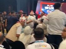Pendukung Debat Pilgub Sulsel Sempat Panas gegara Saling Ejek Yel-yel
