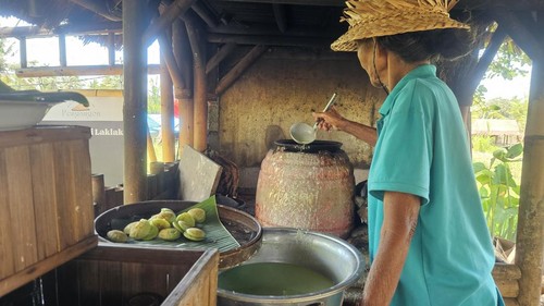 Kuliner laklak di Warung Laklak Pengangon, Desa Bakas, Kecamatan Banjarangkan, Klungkung. (Putu Krista/detikBali).