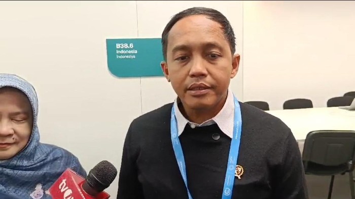 Menteri Kehutanan Raja Juli Antoni