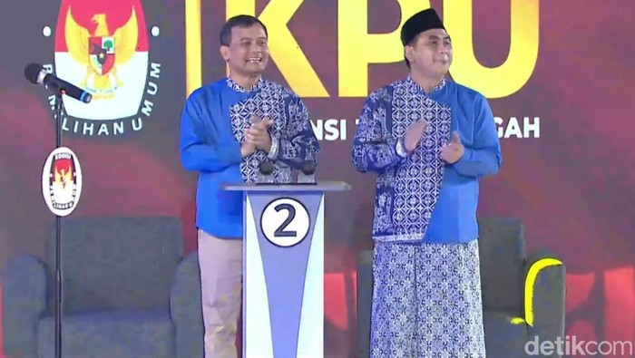 Pasangan Ahmad Luthfi-Taj Yasin dalam debat Pilgub Jateng 2024, Minggu (10/11/2024).