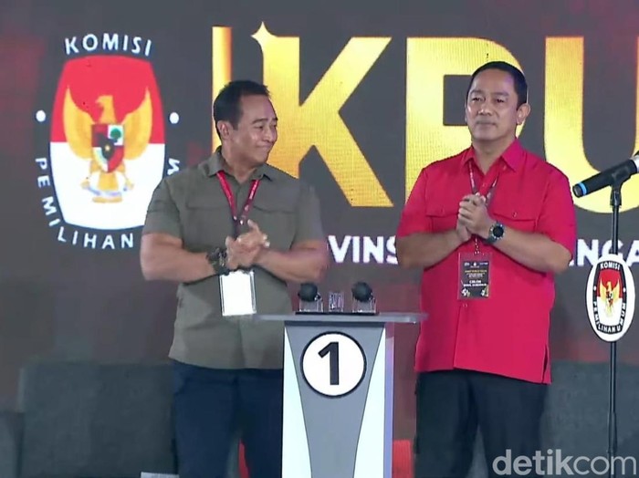 Pasangan Andika Perkasa- Hendrar Prihadi atau Hendi dalam debat Pilgub Jateng 2024, Minggu (10/11/2024).