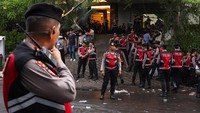 Polda Sulsel mengerahkan 1.124 personel untuk melakukan pengamanan debat publik kedua Pilgub Sulsel. 