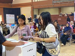 Antusiasme Pemilih Pemula Ikut Nyoblos di Pilkada Jabar 2024