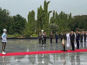 Susunan Upacara Hari Pahlawan 2025, Lengkap Pedoman Resmi Kemensos