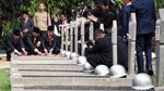 Wapres Gibran Tabur Bunga di Makam Pahlawan