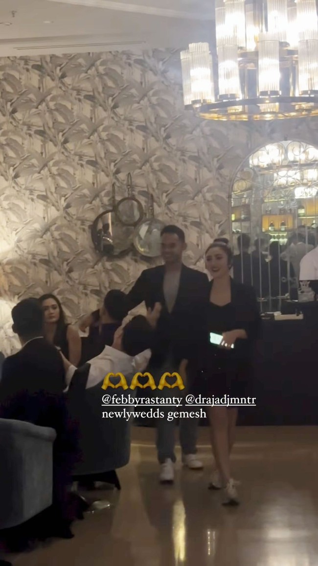 Febby Rastanty dan Drajad Djumantara telah resmi menikah pada Sabtu (9/11/24). Setelah menggelar acara resepsi pernikahan, keduanya melanjutkan dengan menggelar acara after party. Foto: Instagram