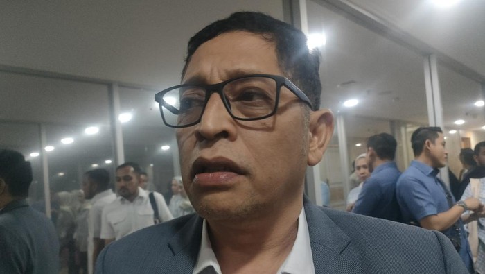 Ketua Badan legislasi (Baleg) DPR, Bob Hasan, di kompleks parlemen, Senayan, Jakarta, Senin (11/11/2024).