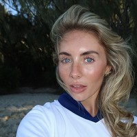 Seperti dikutip detik.com, Pakar Hukum Pidana Universitas Udayana, Dr. Ni Luh Saraswati, menjelaskan tentang hukuman yang bisa menjerat Bonnie Blue: “Hukuman terkait pornografi dan penyebaran konten asusila, terutama yang bermotif komersial, sangat tegas di Indonesia. Pelaku dapat dipidana penjara 1 hingga 12 tahun dan/atau denda hingga miliaran rupiah.” Foto: dok. Instagram @bonnie_blue_xox