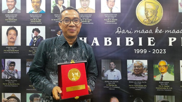 Brian Yuliarto