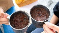Racikan es cokelat yang kental dapat dipesan mulai dari Rp 8.000an saja di sini. Namanya Es Coklat Bang OZ yang berada di Jalan Alam Segar Raya Blok i2 No.1, Pamulang, Tangerang Selatan. Foto: Istimewa
