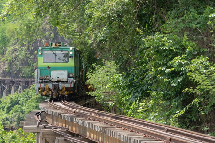 Jalur kereta api Kachanaburi