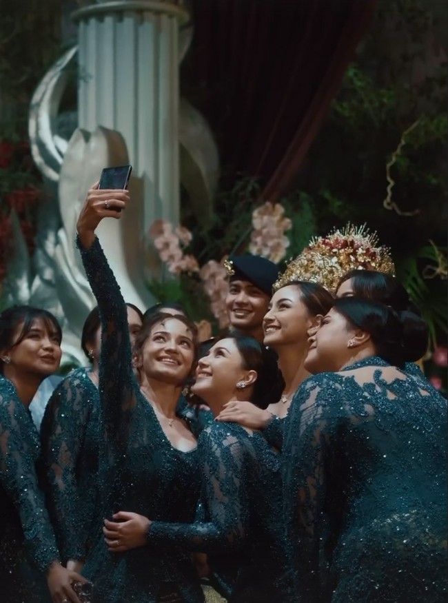 Selalu kompak, keempatnya kerap dijuluki BLACKPUNK oleh netizen. Foto: Instagram
