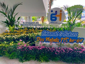 Eri Cahyadi Kado Dies Natalis ITS Bibit Tanaman, Ini Maknanya