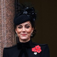 Kate Middleton terlihat hadir di acara Service Of Remembrance atau peringatan Hari Pahlawan di Inggris yang digelar di The Cenotaph, London, Minggu (10/10/2024). Foto: Toby Melville - WPA Pool/Getty Images