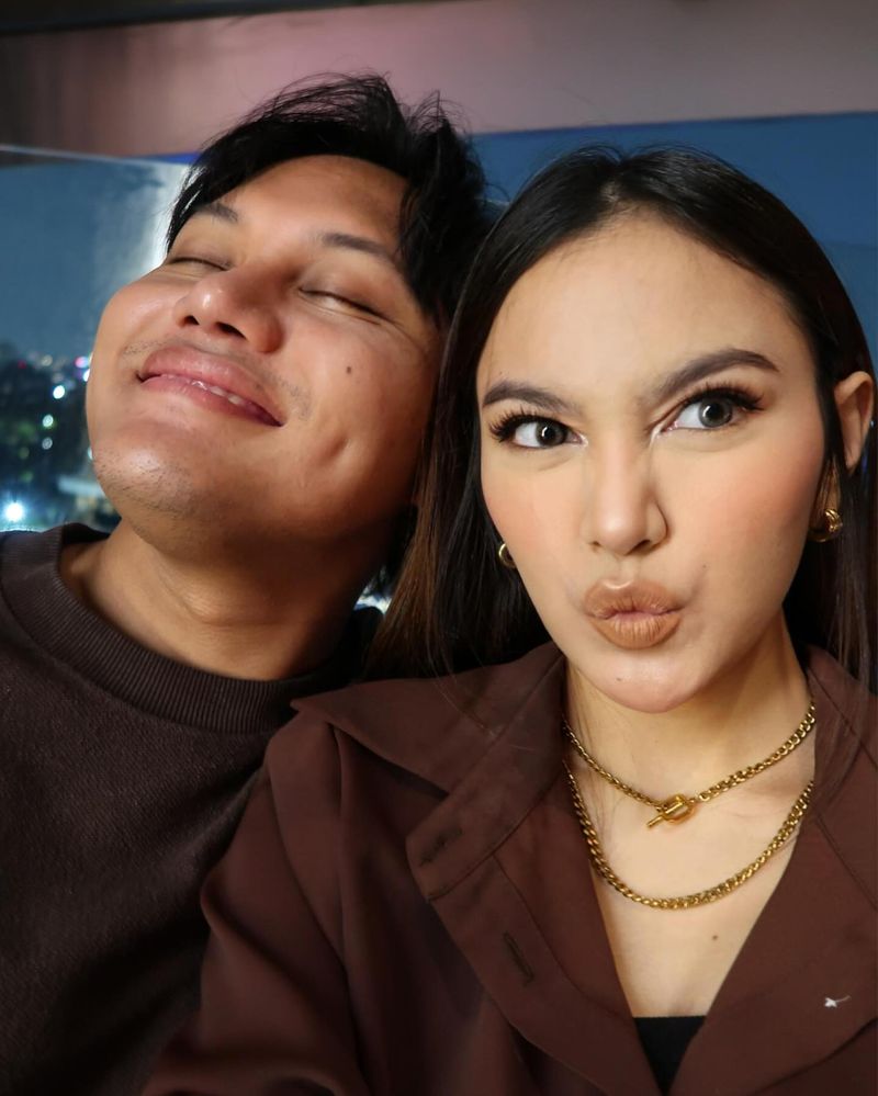 Mahalini Raharja dan suami