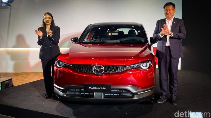 Mazda MX-30 Mobil listrik Mazda MX-30 meluncur di Indonesia. Ini jadi mobil listrik pertama Mazda di RI.